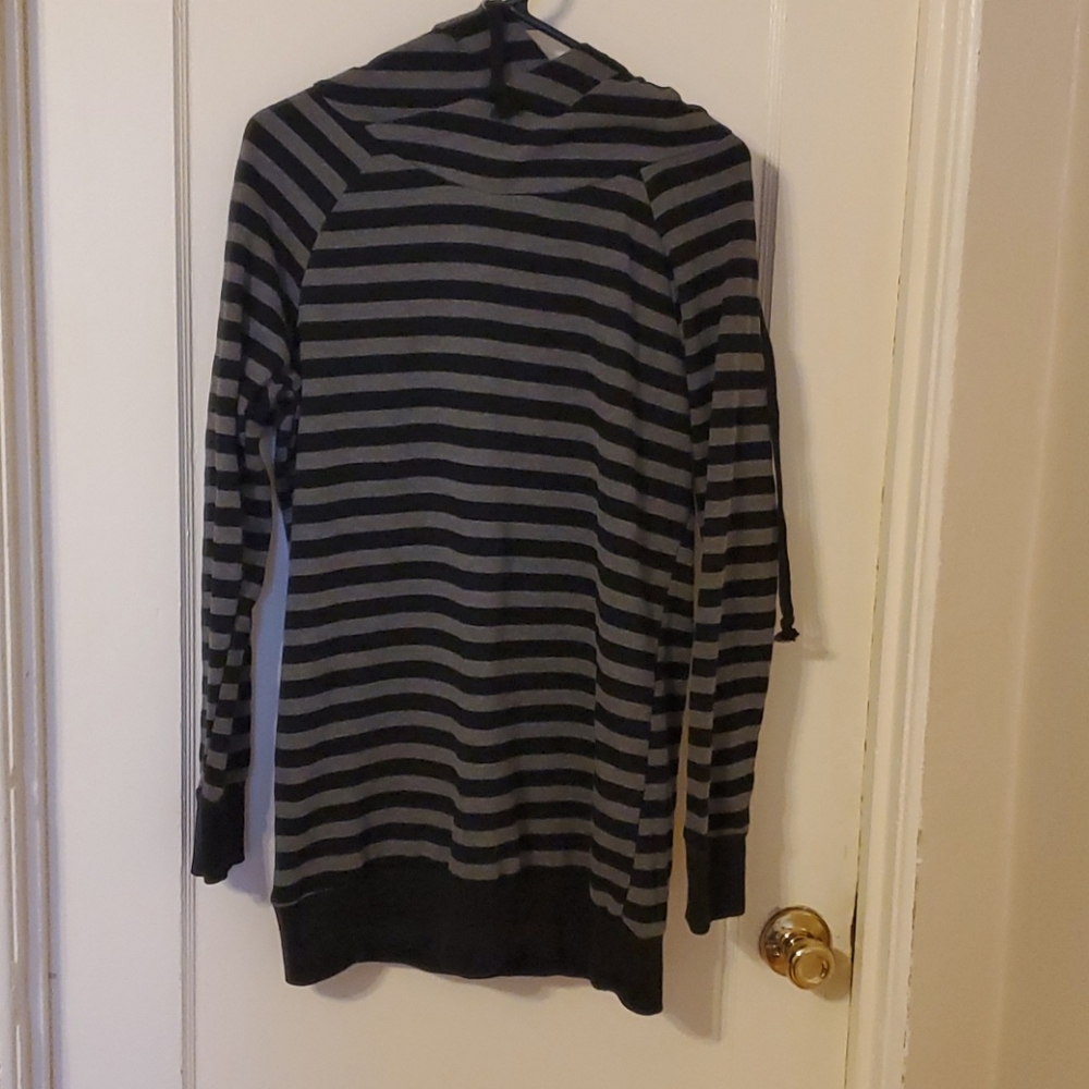 Long sweatshirt